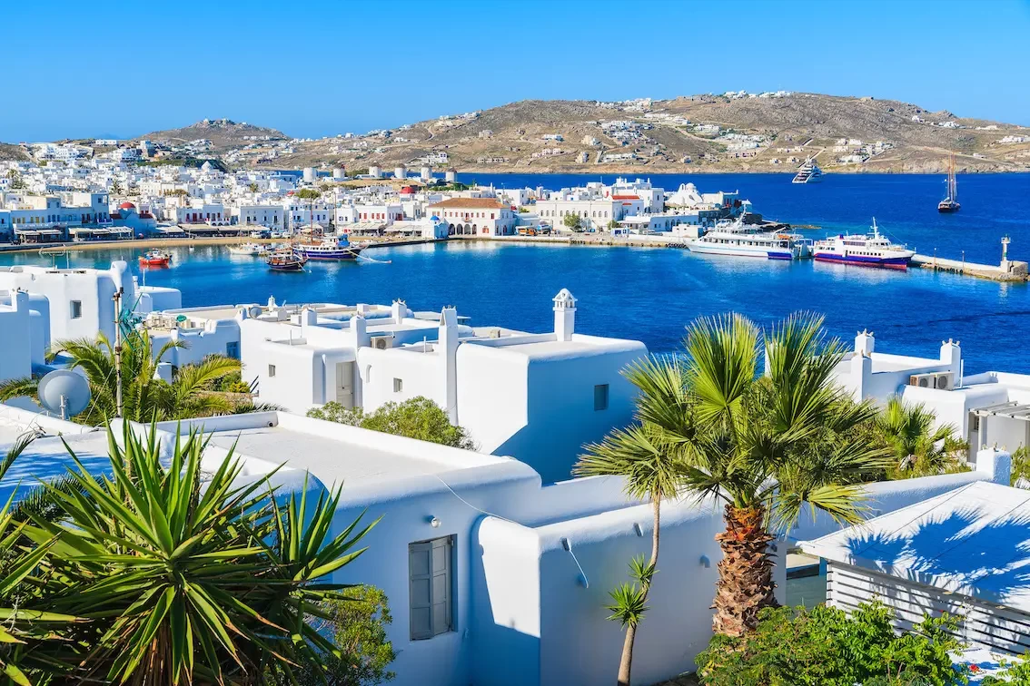 Mykonos – Stil, distracție și plaje spectaculoase în inima Cicladelor