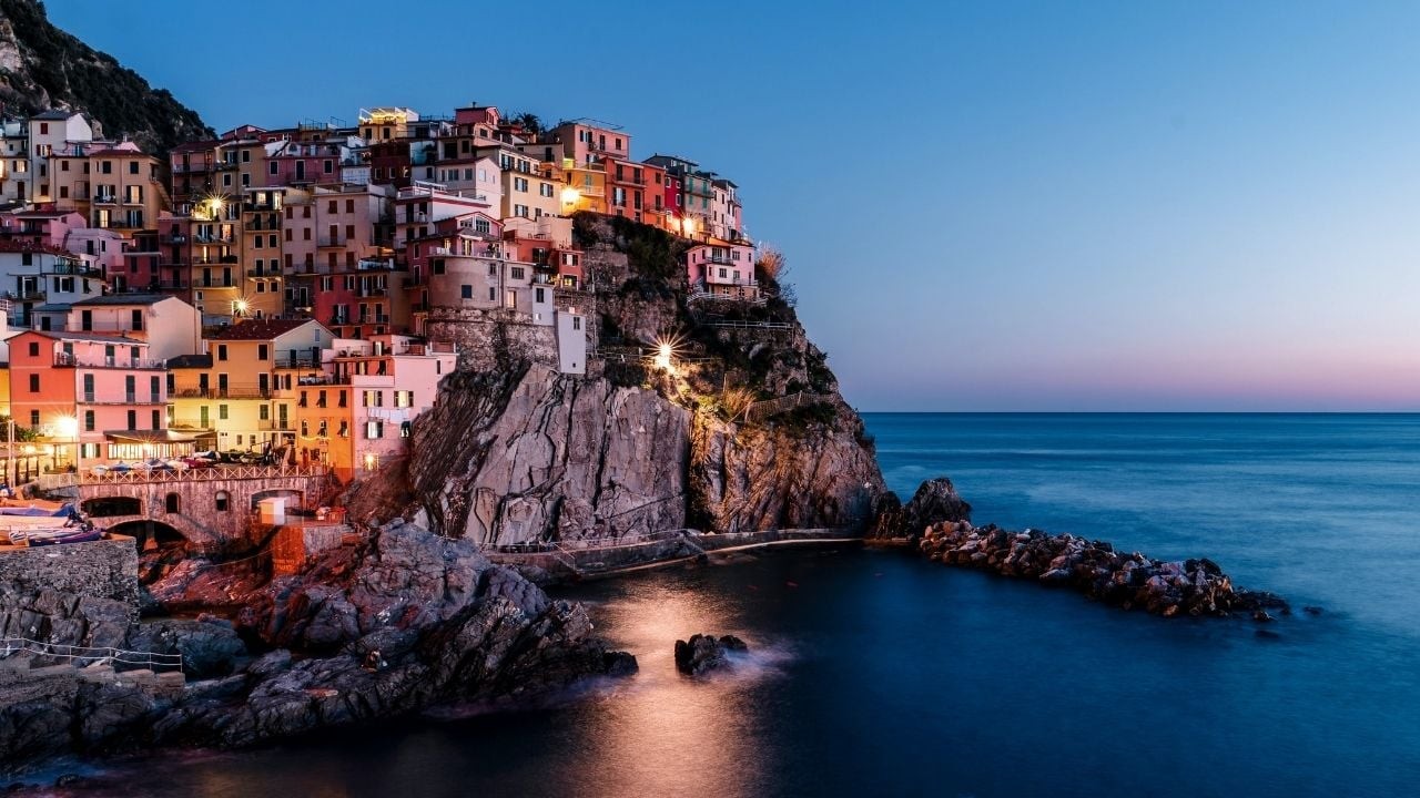 Cinque Terre – Sate colorate și mare Ligurică