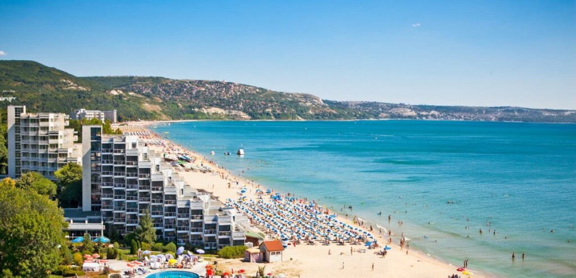 Nisipurile de Aur – Plaje întinse și atmosferă vibrantă