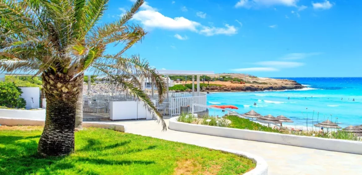 Ayia Napa – Distracție, plaje exotice și viață de noapte intensă