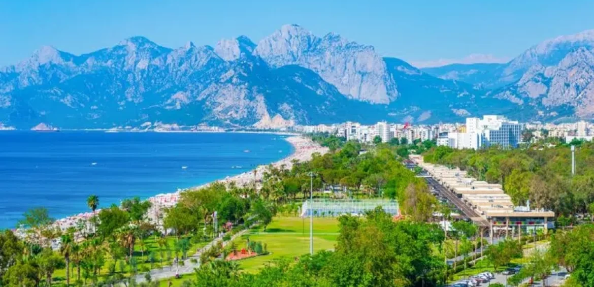 Antalya – Soare, mare și natură spectaculoasă
